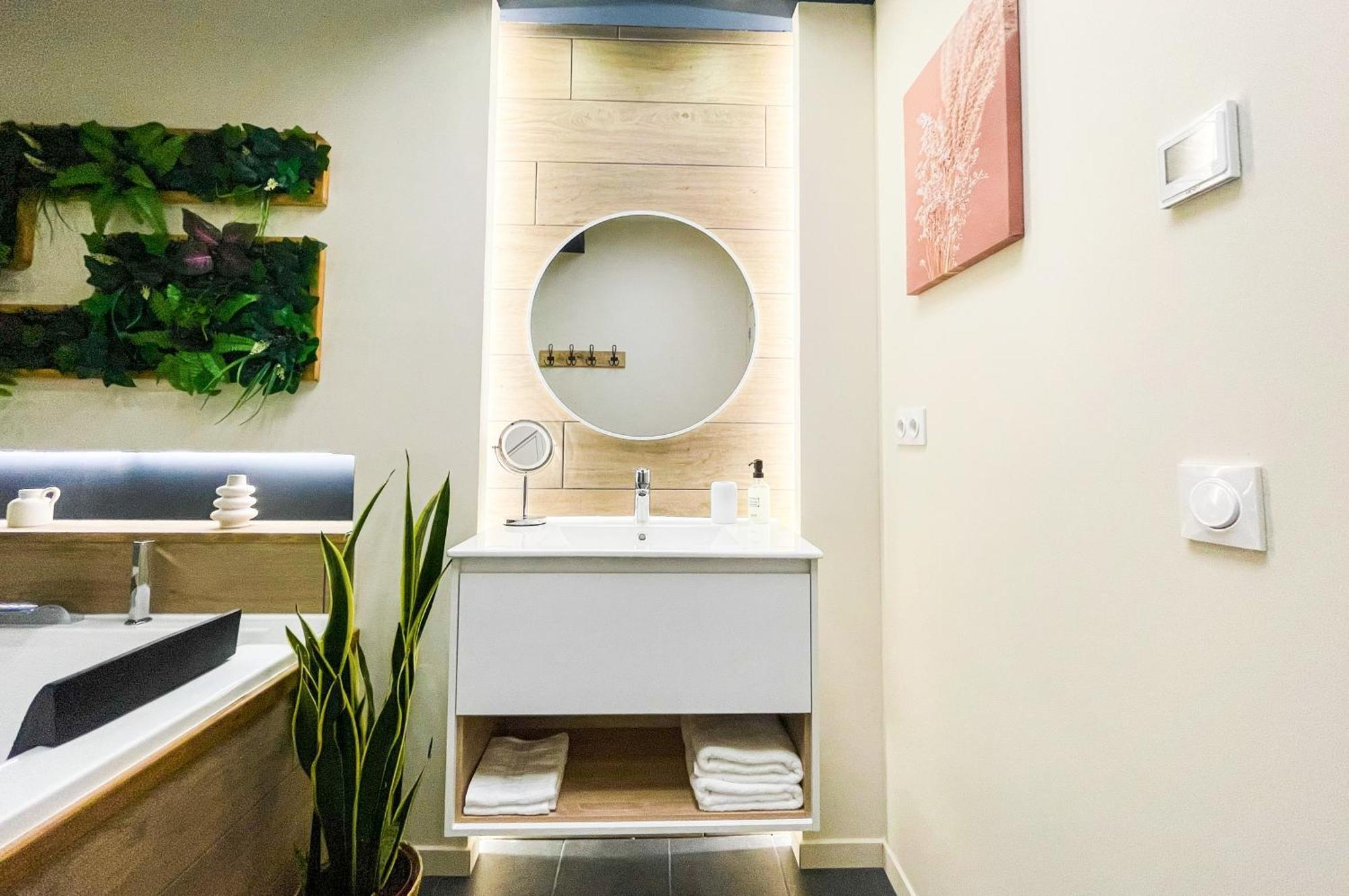 L'atelier - Balneo - Cozy - Proche Hypercentre - Classe 4 Etoiles * Troyes